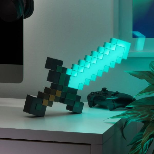 ΦΩΤΙΣΤΙΚΟ LED MINECRAFT 3D ΔΙΑΜΑΝΤΕΝΙΟ ΣΠΑΘΙ DIAMOND SWORD - PP12711MCF PALADONE