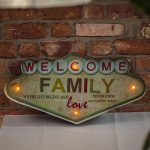 ΦΩΤΙΣΤΙΚΟ ΔΙΑΚΟΣΜΗΤΙΚΟ RETRO METAL SIGN LED WELCOME FAMILY FOREVER LIGHT