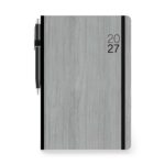 ΗΜΕΡΟΛΟΓΙΟ ΗΜΕΡΗΣΙΟ ECO 17X24 ΜΕ ΛΑΣΤΙΧΟ ΚΑΙ ΣΤΥΛΟ 2027 ΤΡΙΠΕΡΙΝΑΣ INNOSTAT - Image 2